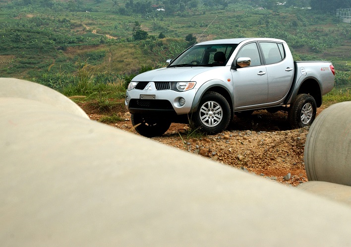 Daftar Harga Mobil Bekas Mitsubishi Strada Triton 2008, SUV Gagah Dijual Cuma Segini