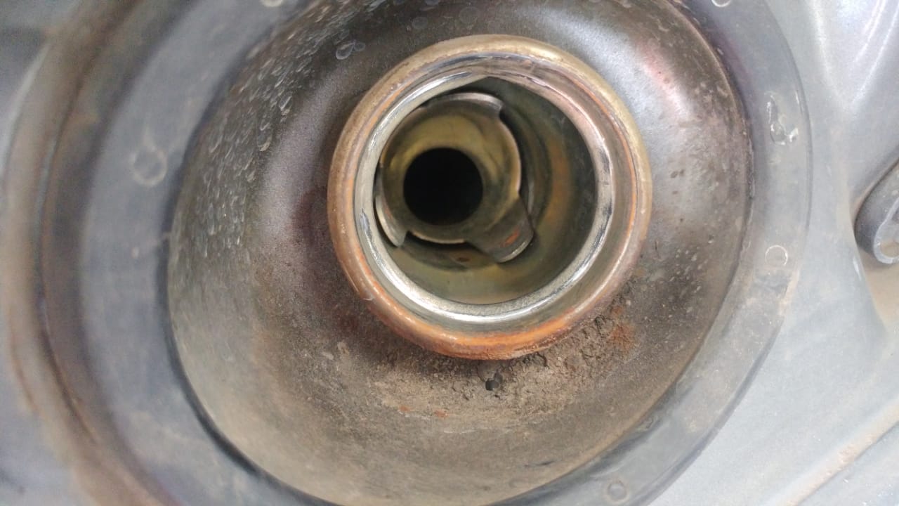 Ini Bahaya Tutup Tangki Bahan Bakar Mobil Bekas Kotor Dibiarkan Pasca Lebaran