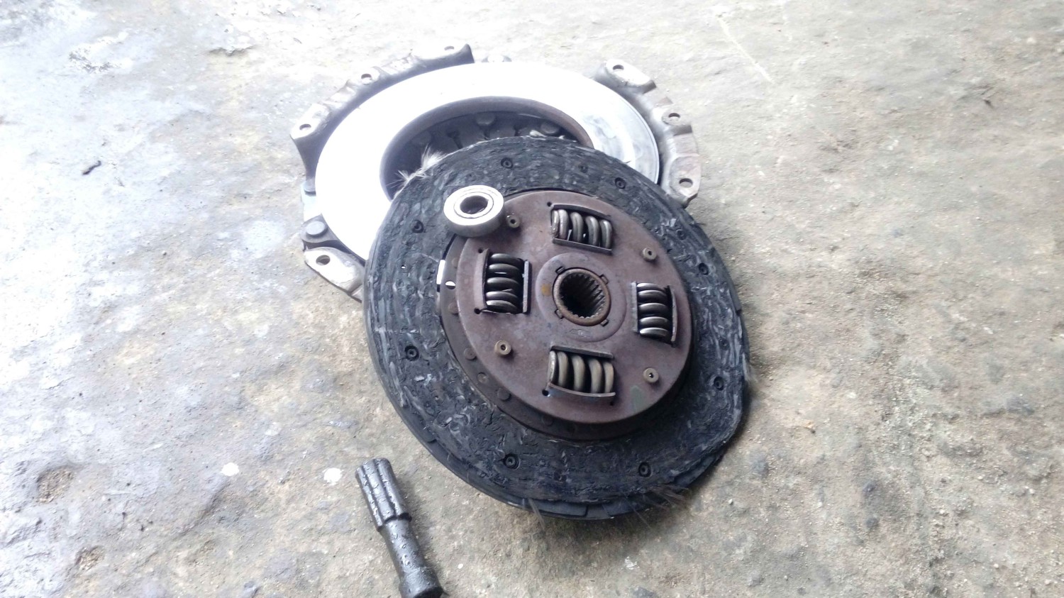 Perawatan mobil Bekas, Ini Ciri-ciri Kampas kopling Toyota Avanza Tipis