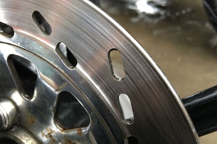 Harus Tahu, Ini Dua Tanda Piringan Cakram Di Motor Bekas Minta Diganti