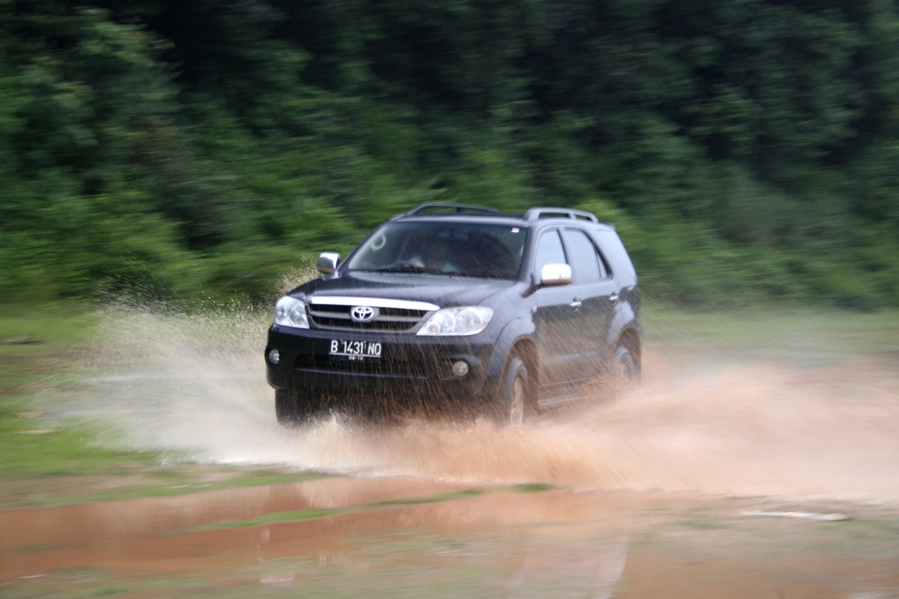 Toyota, Toyota Fortuner, Jelang Tahun Baru,  Toyota Fortuner Bekas Turun Harga Jadi Cuma Segini