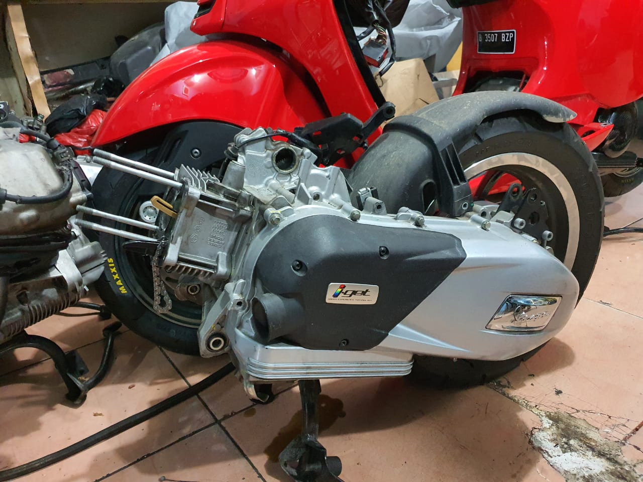 Serupa Tapi Tidak Sama, Ini Bedanya Mesin Vespa LX 150, Sprint dan Primavera