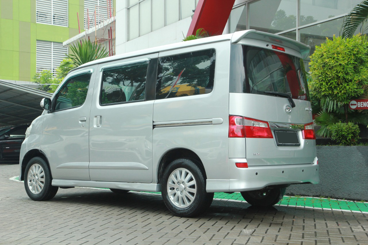 MPV Sliding Door, Kabin Luas, Mobil Bekas Daihatsu Luxio Harga Cuma Segini