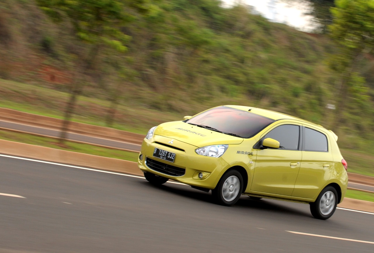 Mitsubishi, Cocok Untuk Mudik Lebaran, Mobil Bekas Mitsubishi Mirage Rp 70 Jutaan