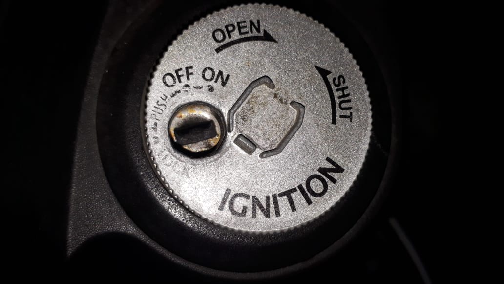 Ini Sebabnya Kunci Kontak dan Tangki Bensin Motor Bekas Seret Di Musim Hujan