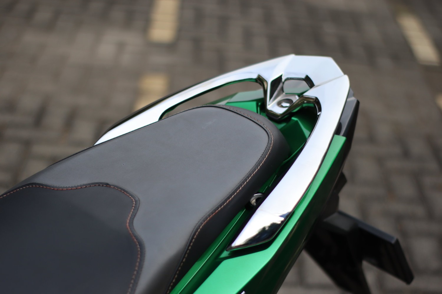 Tiga Efek Samping Kulit Jok Motor Dibiarkan Dalam Kondisi Robek