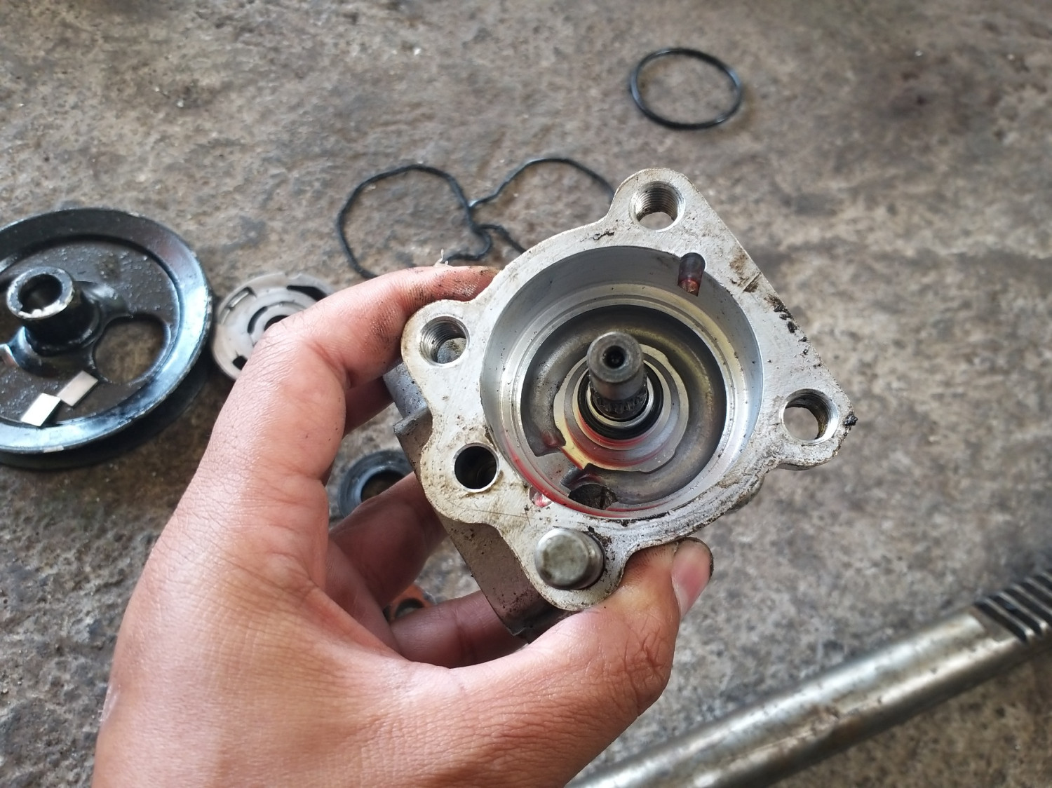 Ini Dampak Tekanan Pompa Power Steering Hidraulis Mobil Bekas Lemah