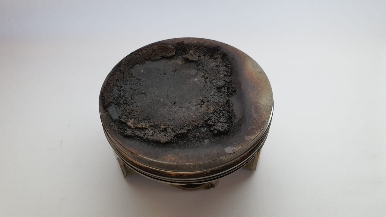 Ternyata Bersihkan Kerak Karbon Di Ruang Bakar Mesin Mobil Bekas Bisa pakai Cara Ini