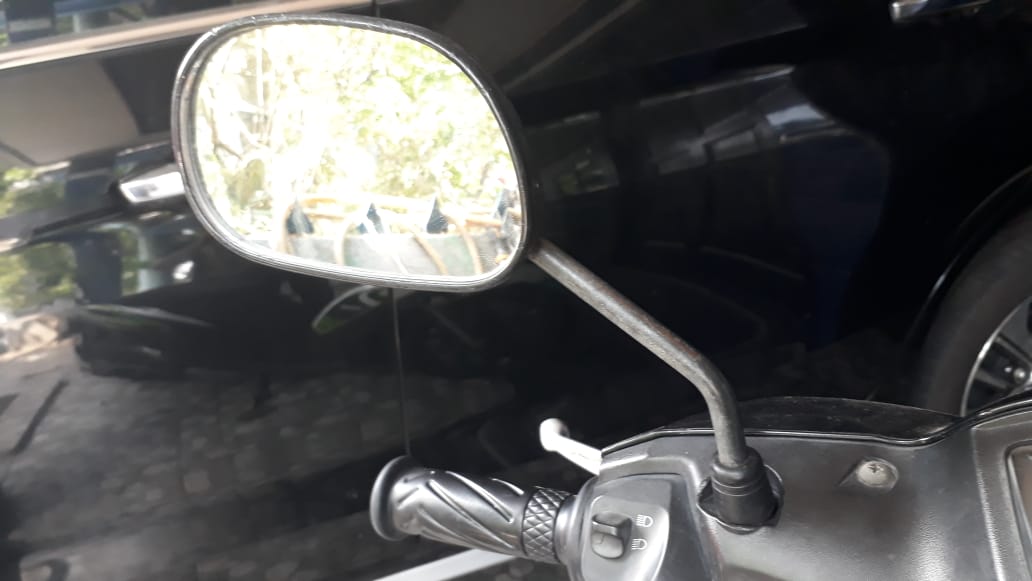 Inilah Dua Cara Hilangkan Jamur di Spion Motor Bekas Pasca Lebaran