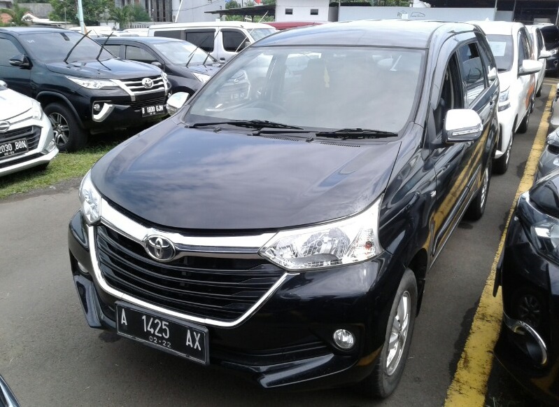 Toyota Veloz Hybrid Nongol, Harga Bekasnya Tahun 2012 Cuma Segini