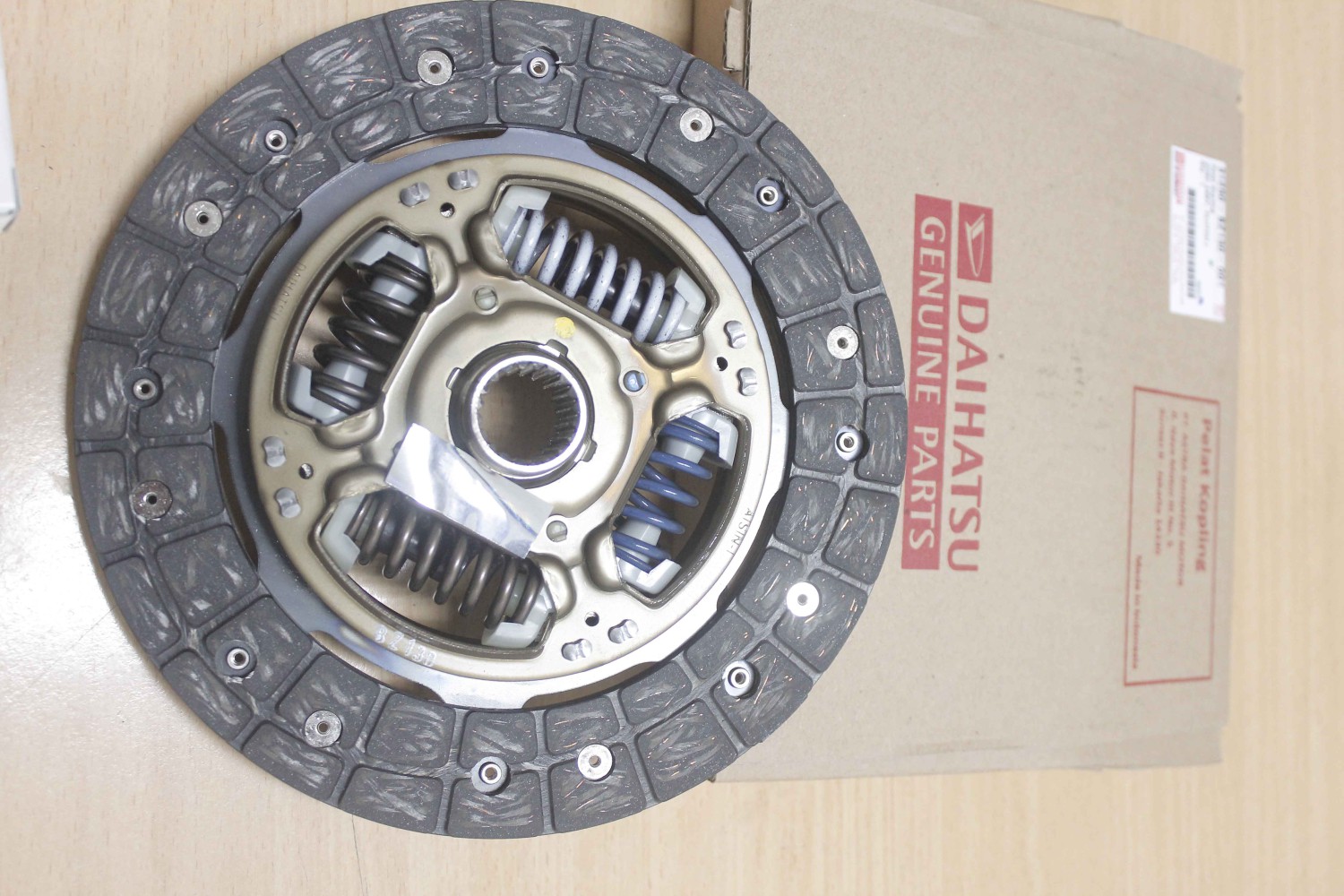 Pedal Kopling Mobil Bergetar Saat Dilepas, Waspadai Masalah Ini