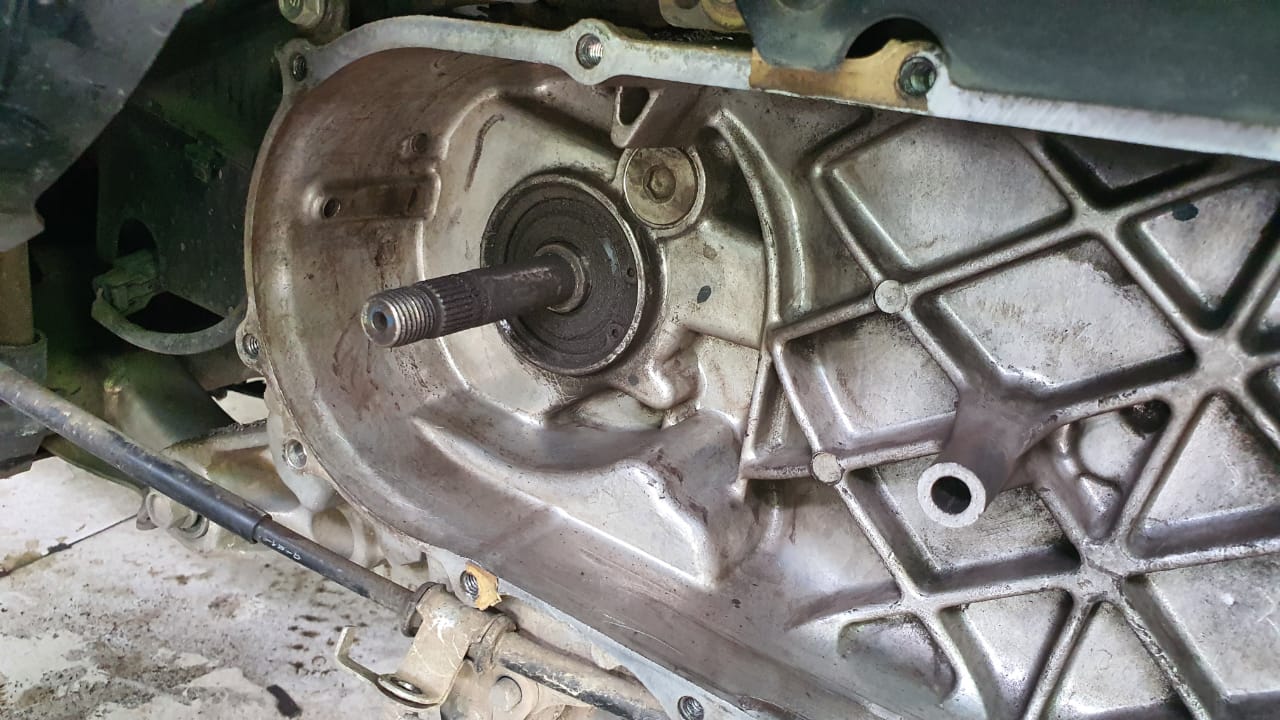 Ini Ciri-ciri Sil Pulley Depan Motor Matic Sudah Rembes Oli Mesin