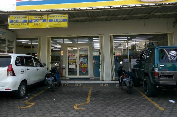 Tak Bisa Tarik Uang Lagi! Parkir Alfamart dan Indomaret Digratiskan Mulai 2026