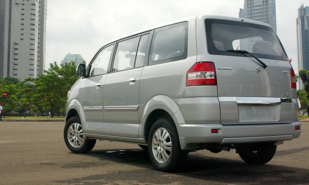 Suzuki , Suzuki APV, Lebih Murah Dari LCGC, Muat 7 Penumpang, Mobil Bekas Suzuki APV Harganya Cuma Segini