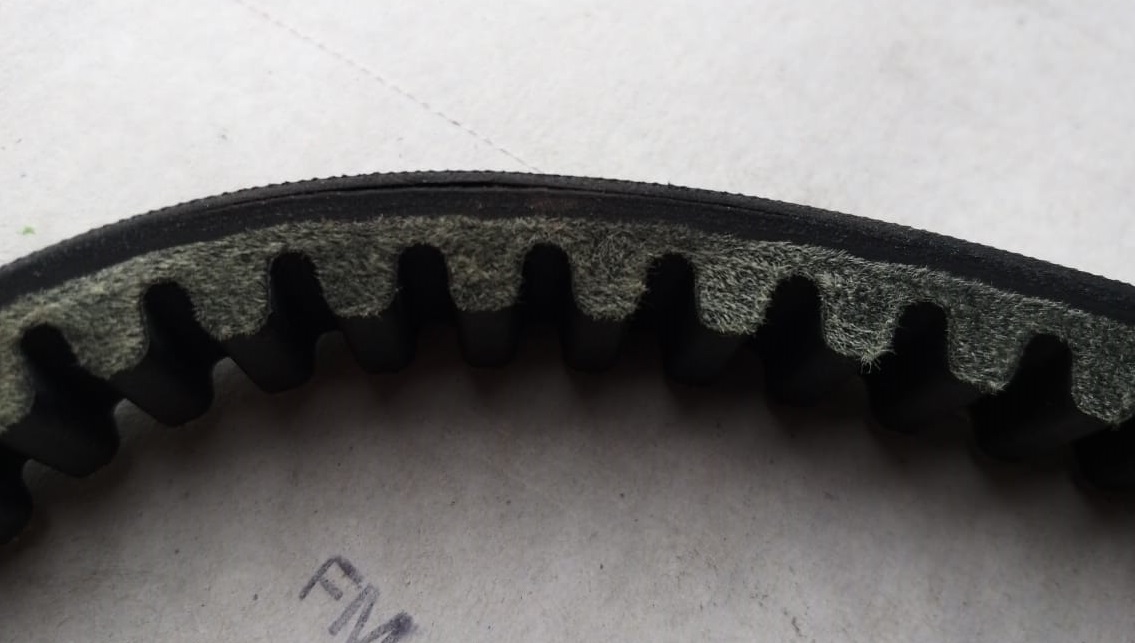 Harus Tahu, Ini Beberapa Tanda V-Belt Di Motor Matic Mau Putus