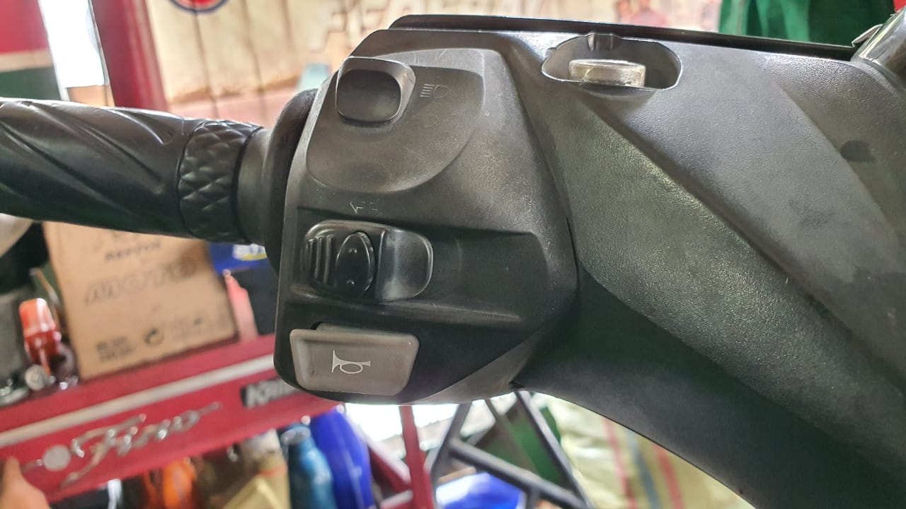 Penyebab Tombol Saklar Motor Bekas Mati Setelah Terkena Hujan