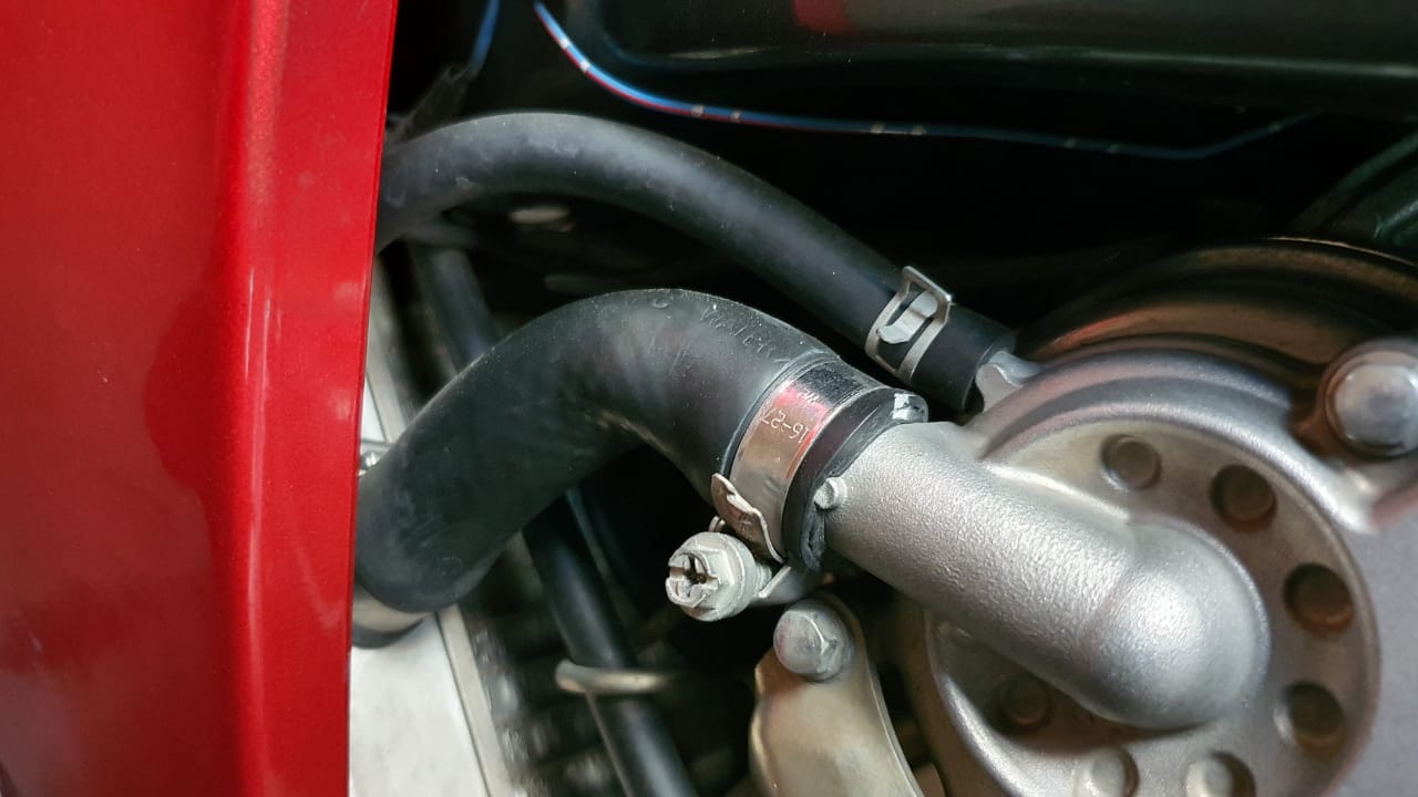 Beginilah Cara Mudah Merawat Slang Radiator Motor Bekas, Simak Triknya