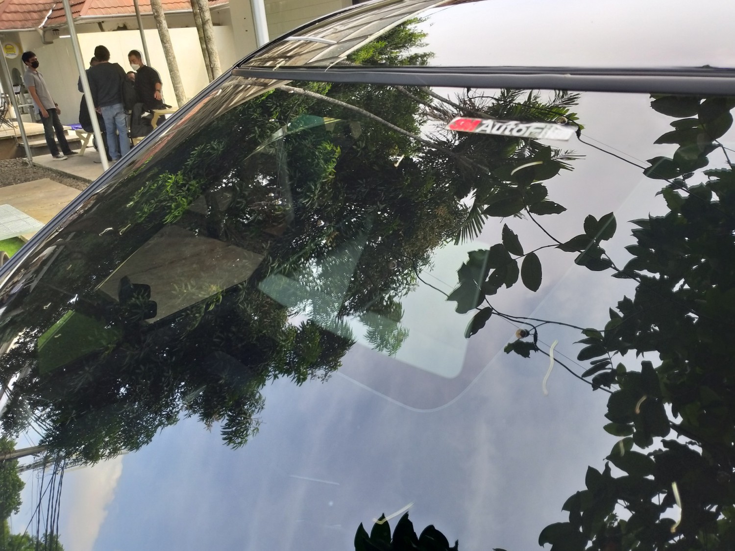 Biar Nggak Baret-baret, Begini Trik Membersihkan Kaca Depan Mobil Bekas Yang Benar