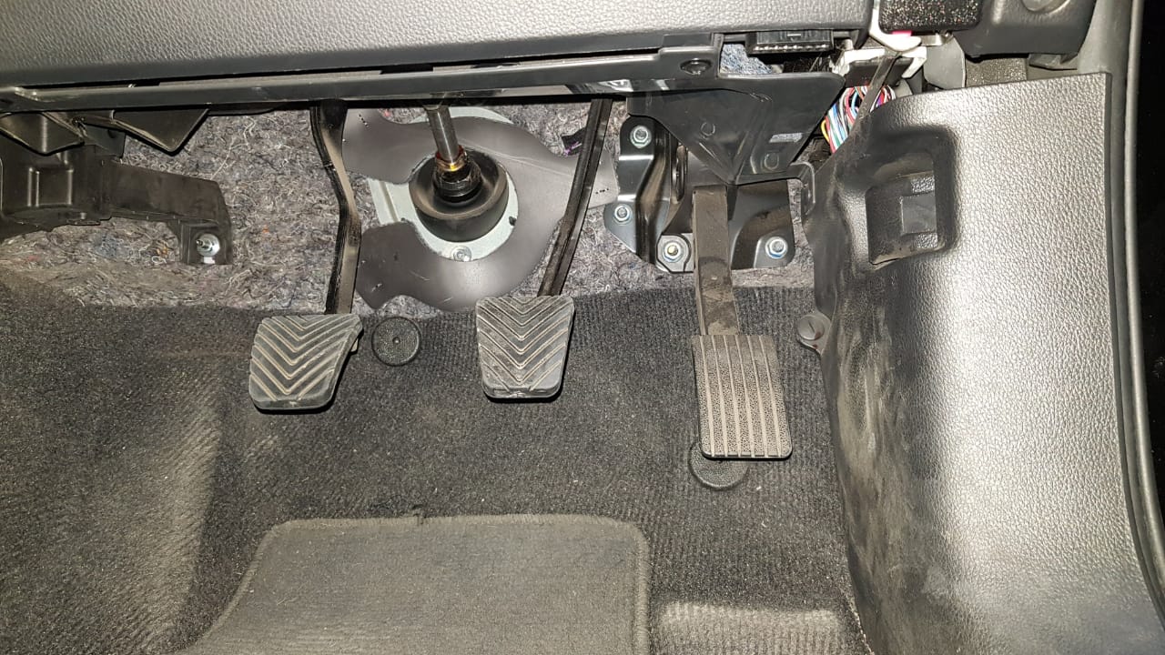 Perbedaan Kopling Mobil Hidraulis dan Kabel, Mana yang Lebih Awet?