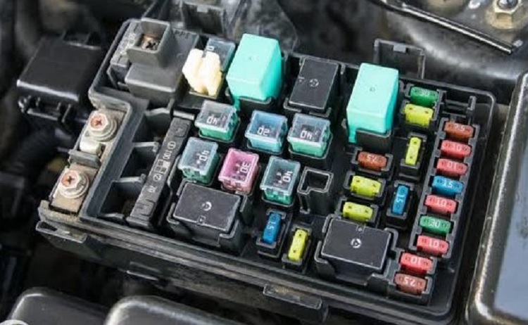 Pemilik Mobil Wajib Tahu Bentuknya Kecil Salah Ukuran Bisa Kebakaran