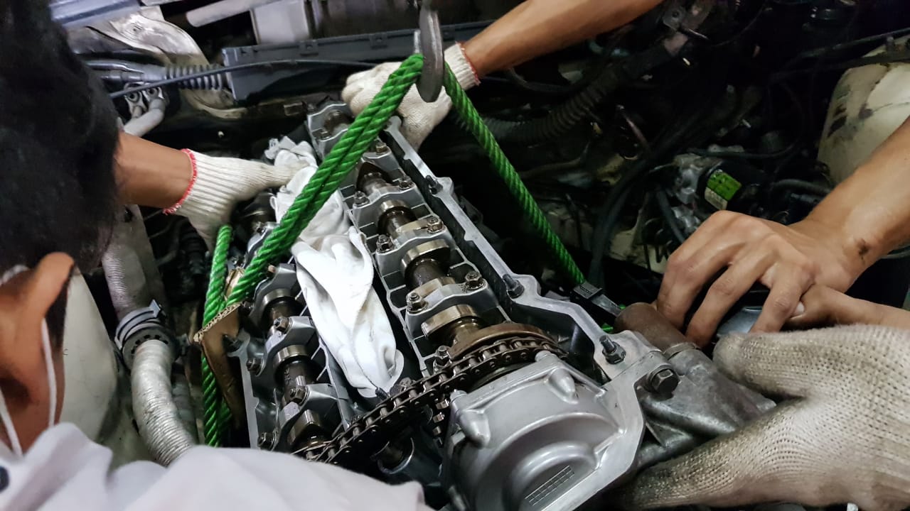 Mesin Mobil Alami Overheat Bisa Bikin Turun Mesin, Ini Jawabannya