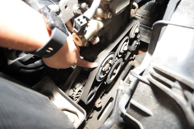 Tips Mencegah Fan Belt Mobil Bekas Putus di Jalan, Simak Caranya