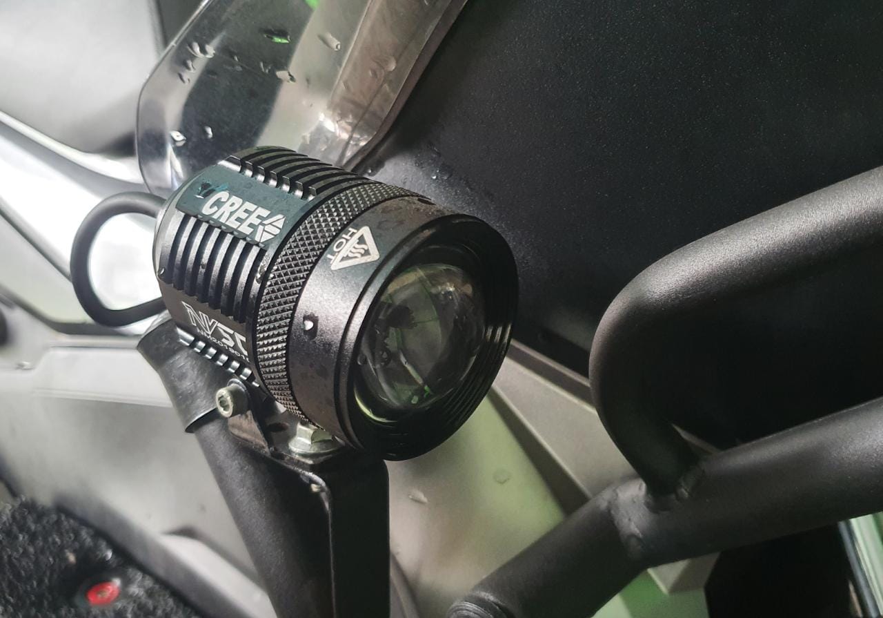 Tidak Bisa Dibandingkan, Ini Beda Lampu Tembak BiLED dan Mini Laser