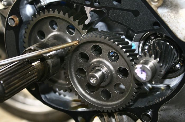 Ini Alasan Kenapa Umur Oli Gardan CVT Motor Matic Bisa Lebih Lama