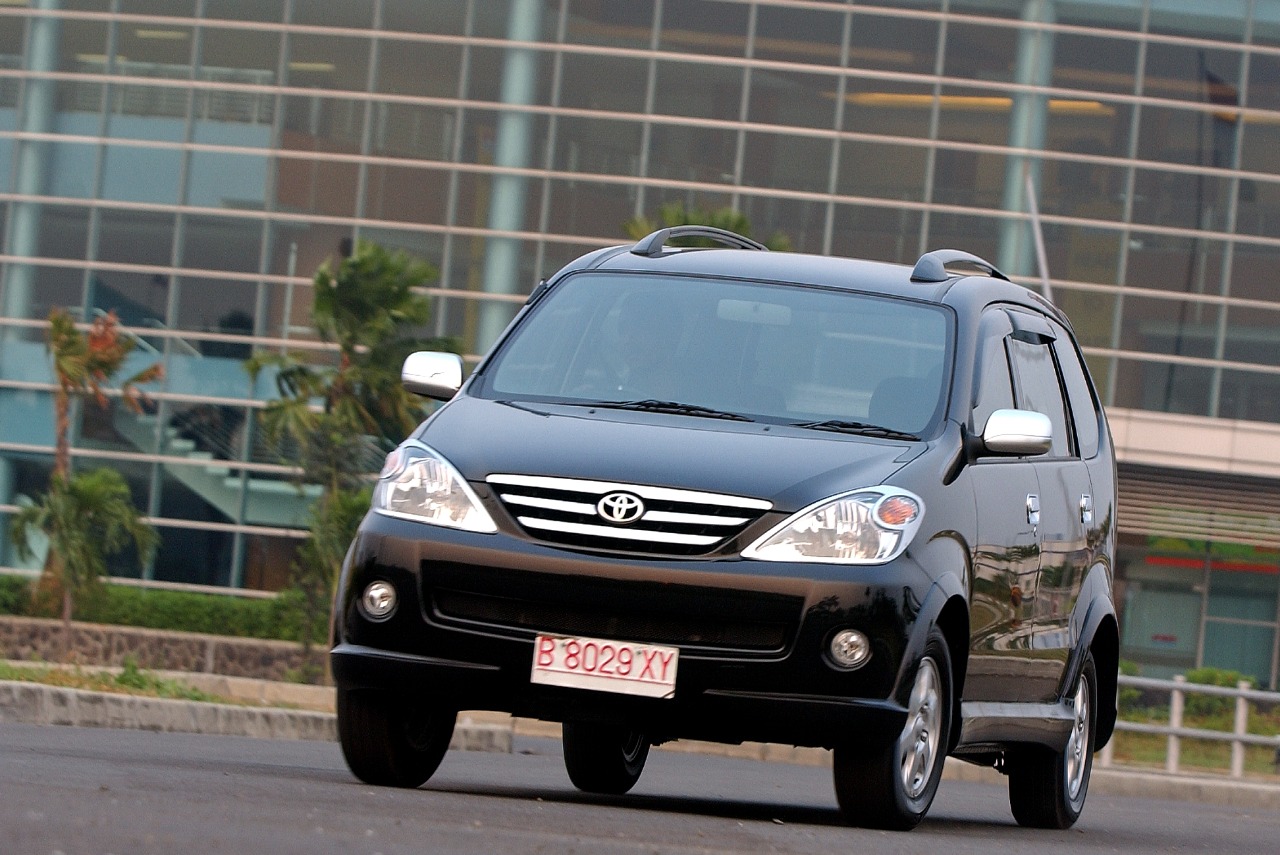 Pas Untuk Penggunaan Harian, Harga Toyota Avanza 2005 Bekas Cuma Segini