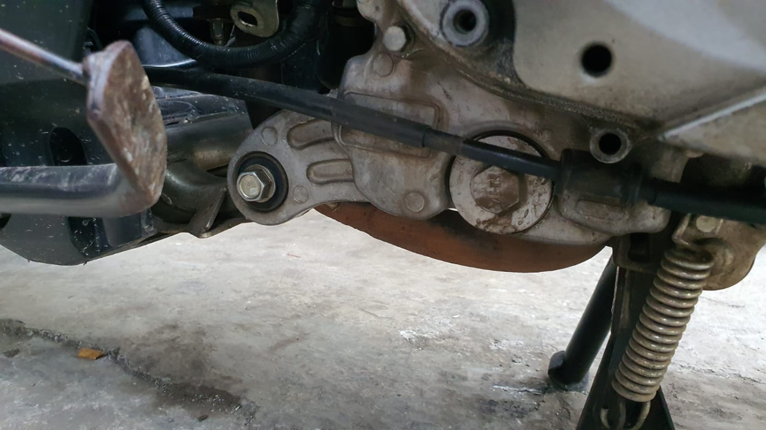 Inilah Hal Sepele Yang Wajib Dihindari Agar Engine Mounting Motor Matic Awet