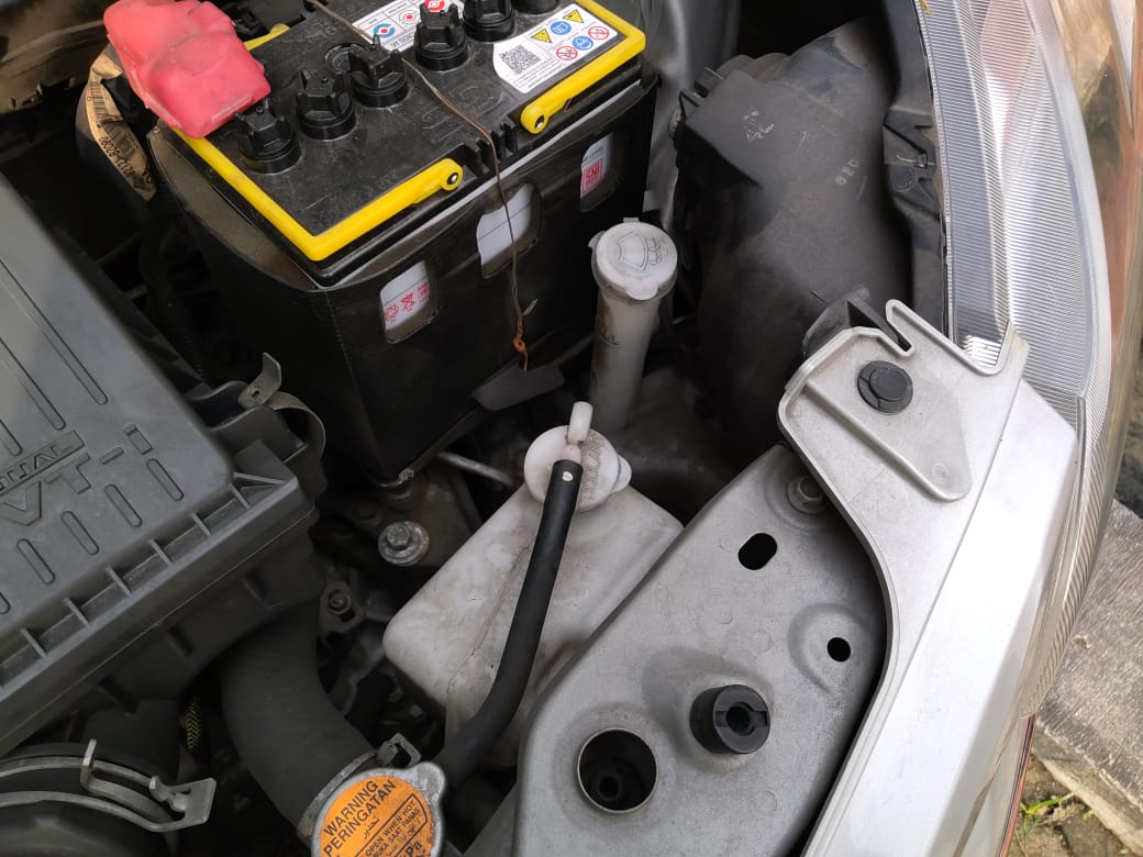 Waktu Ideal Ganti Air Radiator Mobil, Jangan Tunggu Mengering!
