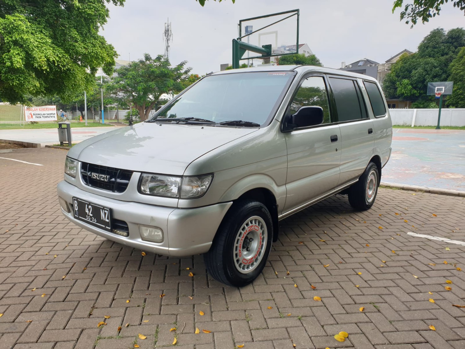Idul Adha Bentar Lagi, Mobil Bekas Isuzu Panther Dijual Rp 50 Jutaan