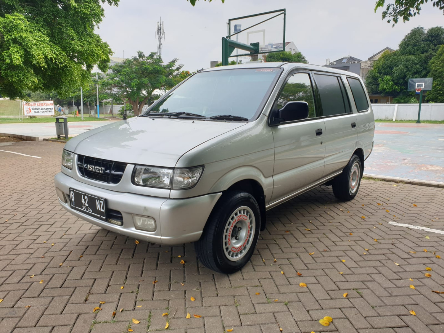 Isuzu, Idul Adha Bentar Lagi, Mobil Bekas Isuzu Panther Dijual Rp 50 Jutaan