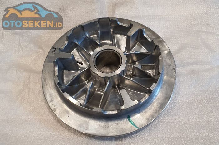 Ini Efek Negatif Pakai Roller Terlalu Enteng Pada Motor Matic