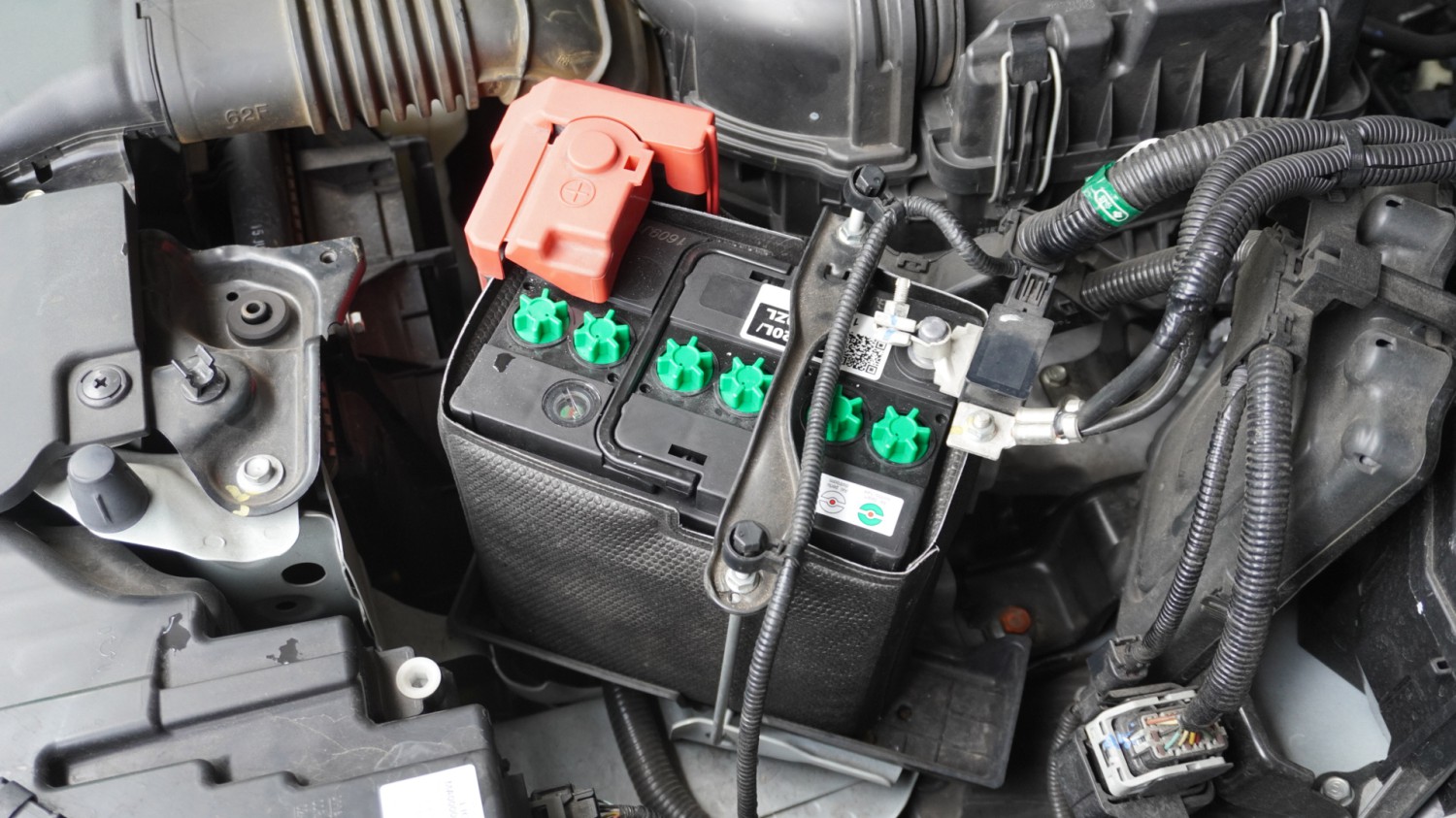 Pantas Saja Aki Mobil Baru Tekor Terus, Penyebabnya Ada di Komponen Ini