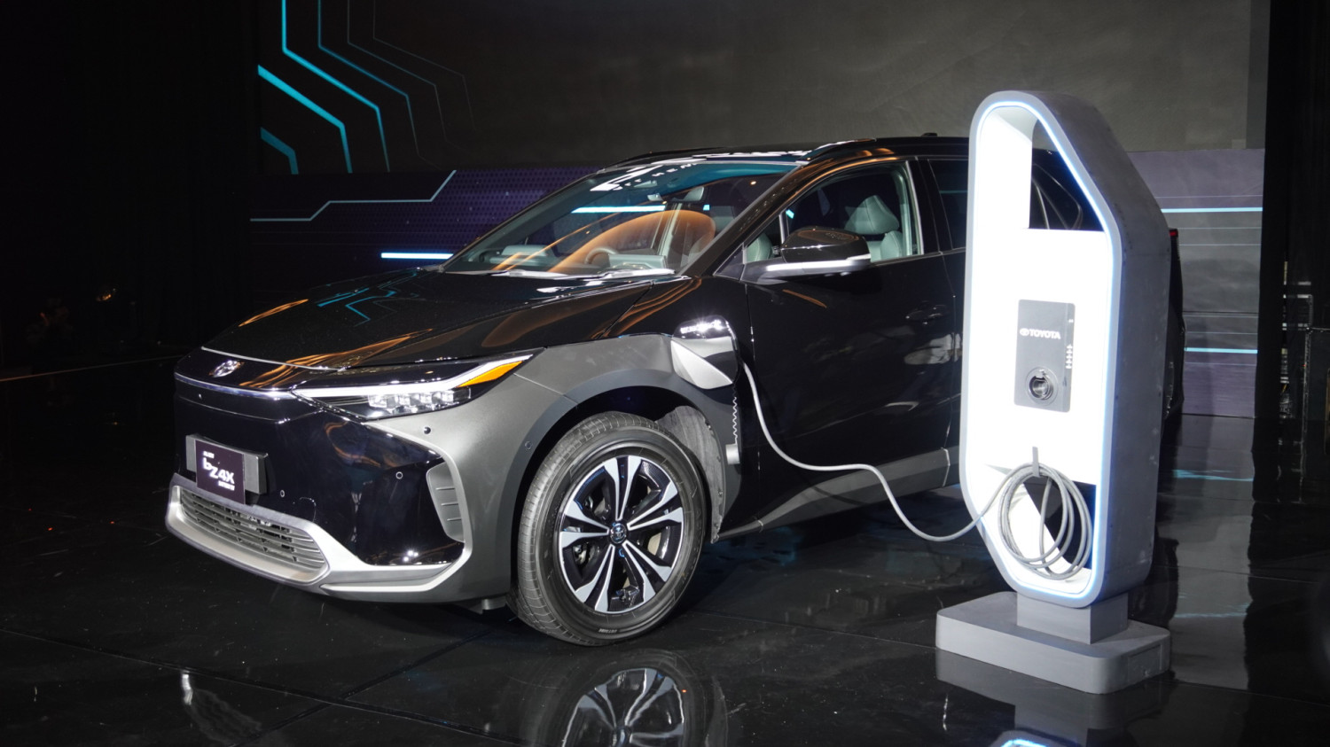 Nggak Impor Lagi! Komponen Baterai Mobil Bakal Dibikin Tangan Orang Indonesia