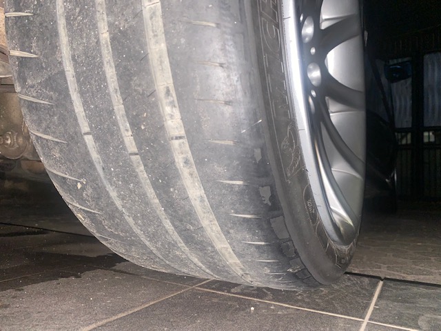 Tekanan Angin Berlebihan Bikin Keausan Ban Enggak Rata, Ini Faktanya