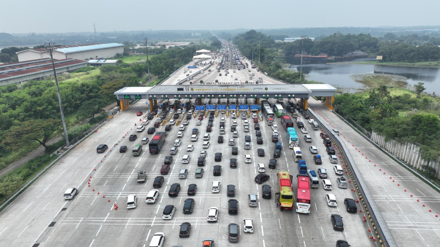 Jakarta Sepi Dari Mobil dan Motor, 2,9 Juta Kendaraan Diprediksi Keluar ke Barat, Timur dan Selatan