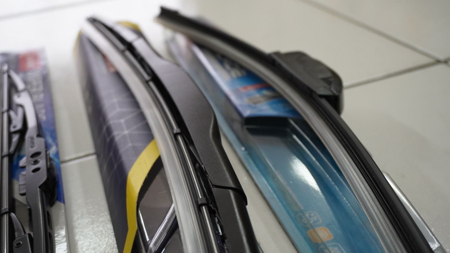 Kapan Waktu Ideal Ganti Karet Wiper Mobil? Ini Jadwal Rekomendasinya
