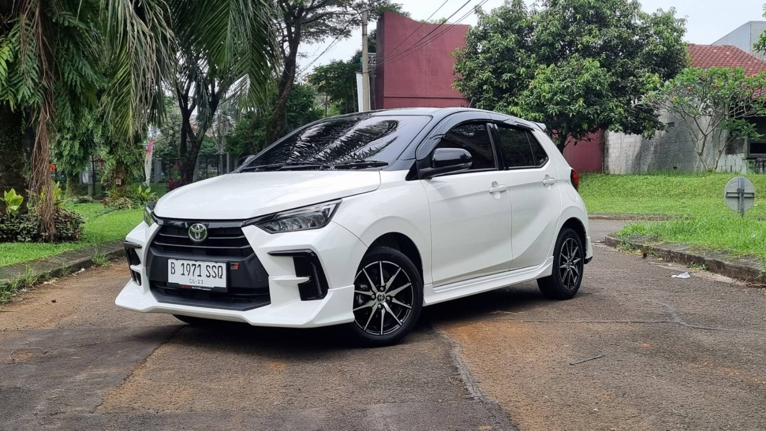 Asyik dan Irit, Toyota Agya Juara Compact Hatchback GridOto Award 2025