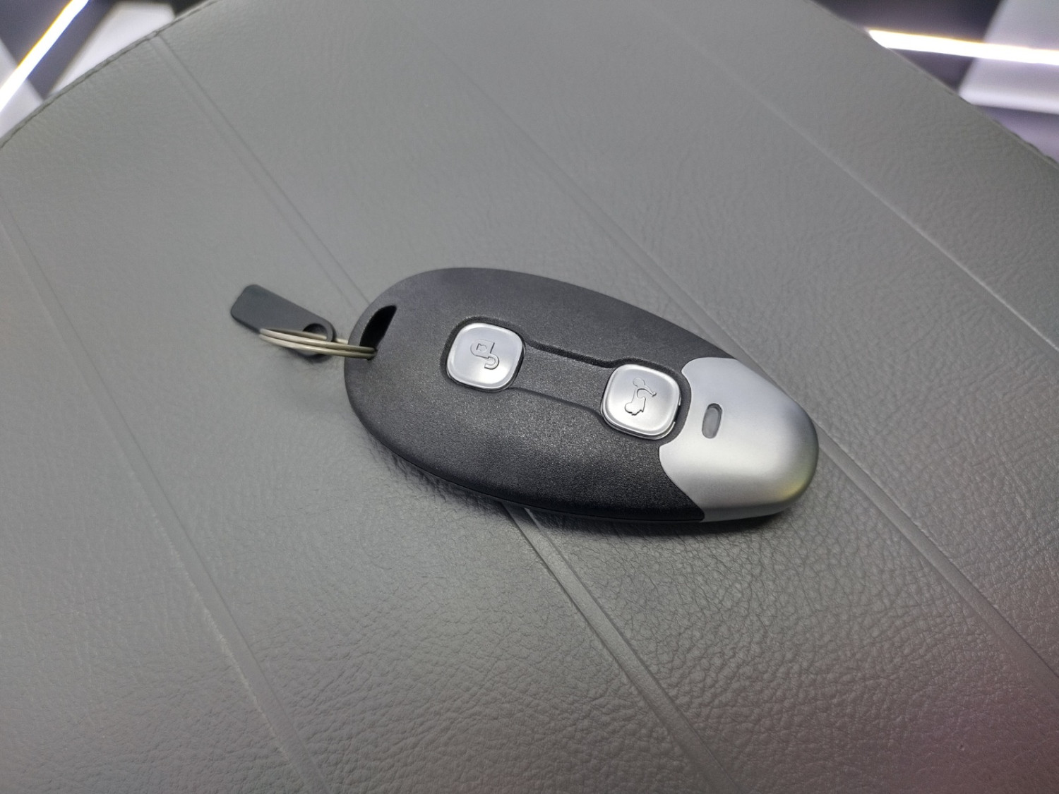 Remote Keyless Vespa Matic Bisa Digunakan Saat Baterai Habis, Begini Caranya