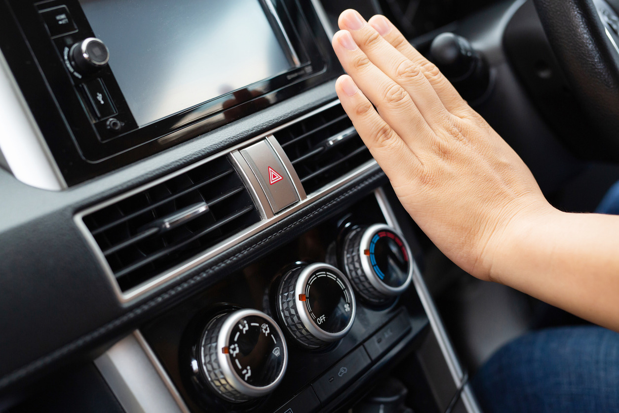 Ladies Mesti Tahu, Ini Cara Cepat Dinginkan Kabin Mobil Setelah Parkir Di Tempat Panas