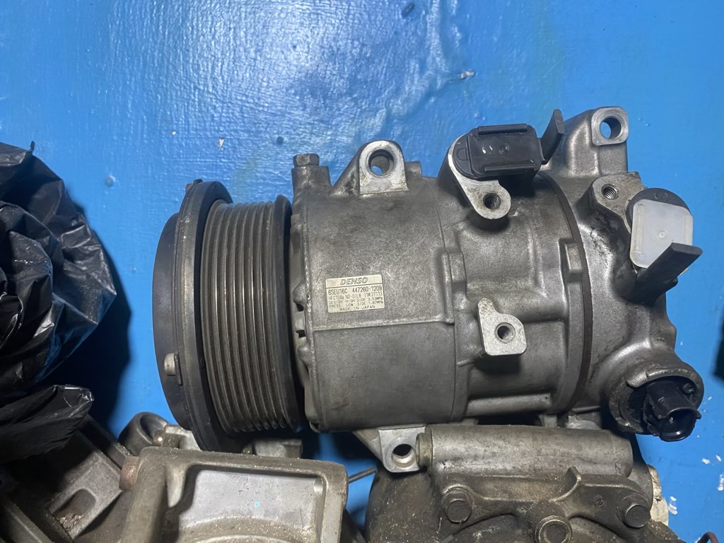 Ini Tiga Tanda Kompresor AC Mobil Bekas Kalian Mulai Melemah