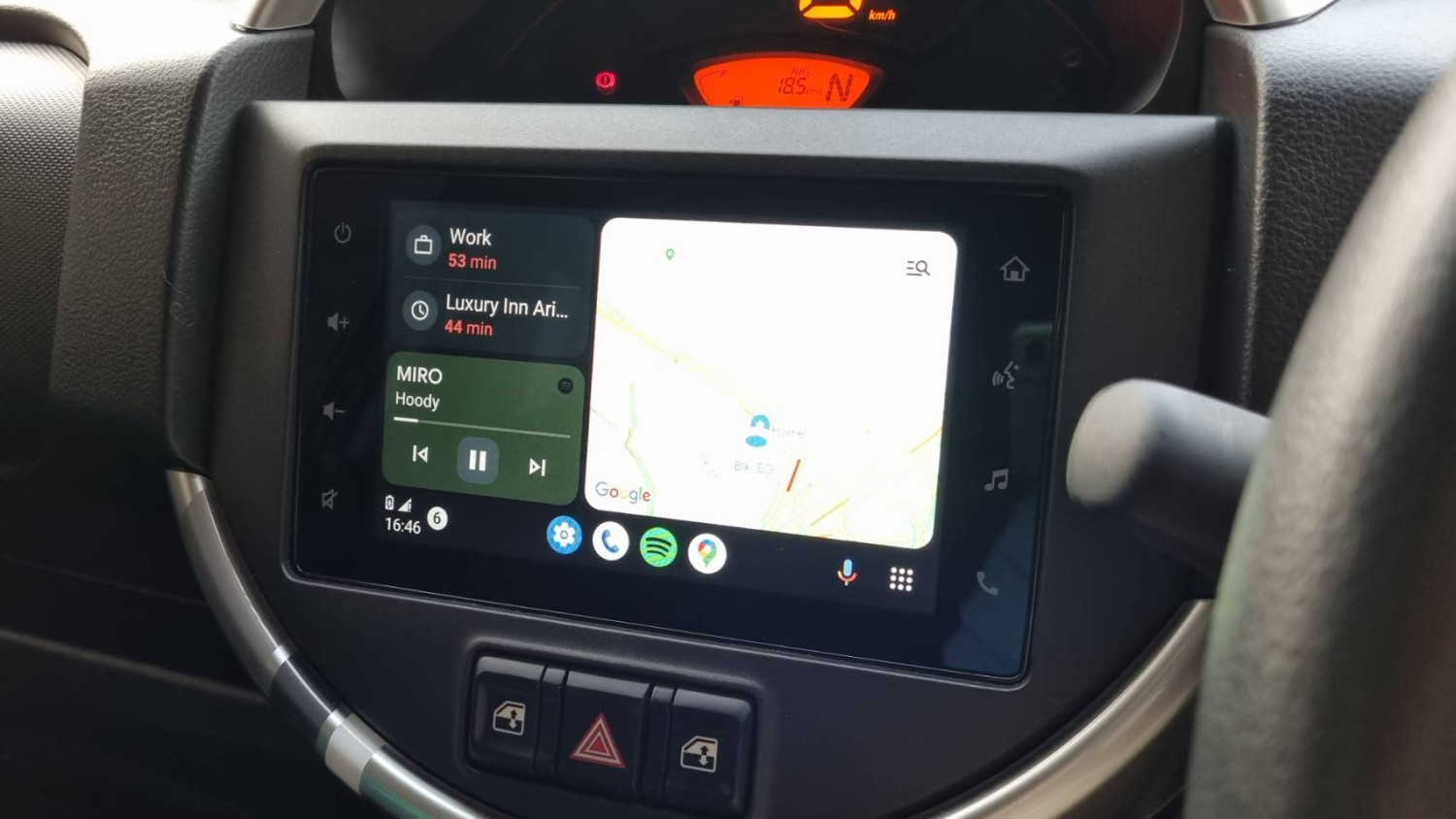 Suzuki , Mudahkan Perempuan,  Begini Cara Sambung Head Unit Suzuki S-Presso ke Android dan Iphone