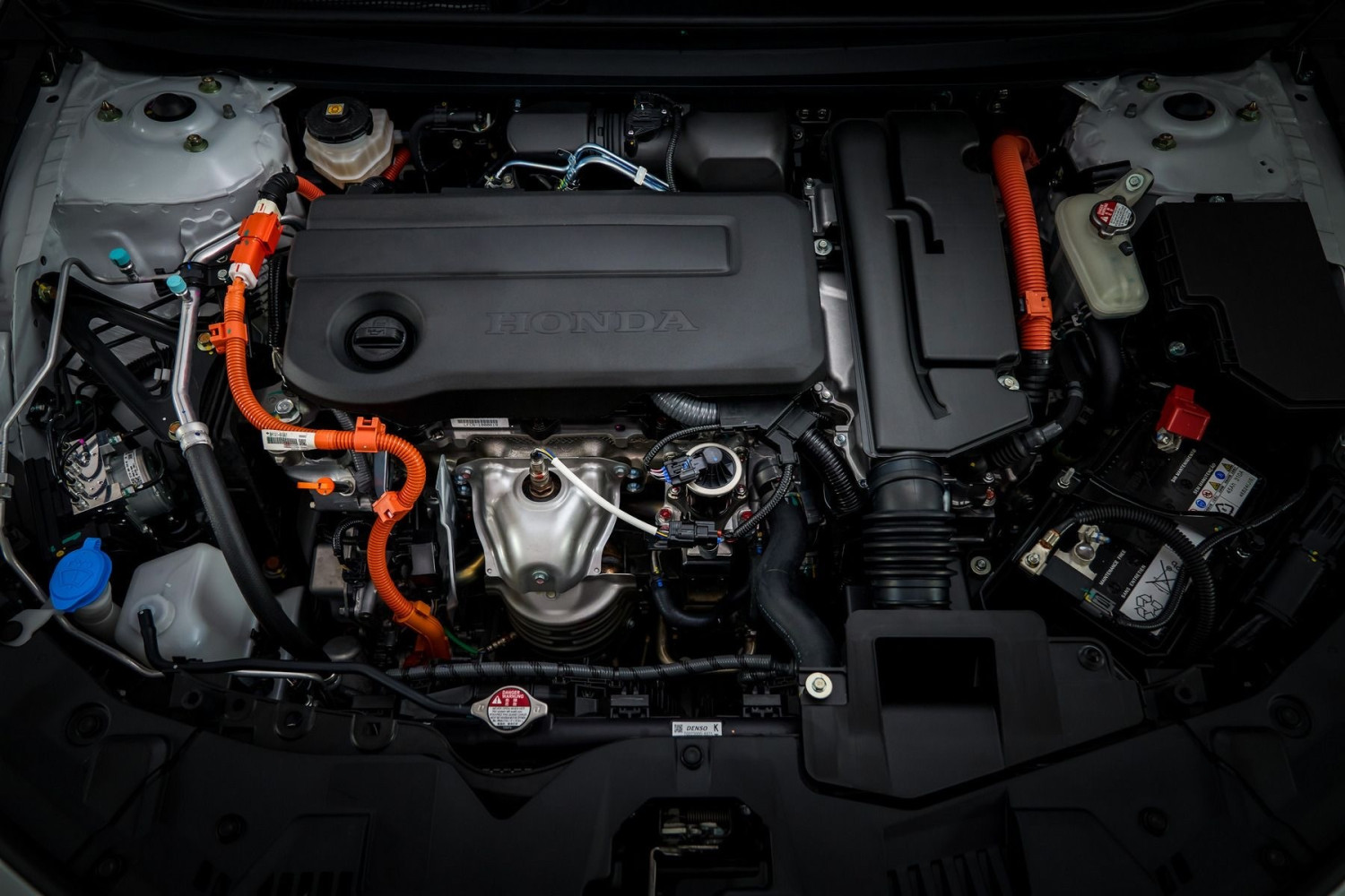 Nggak Perlu Dipanasin, Ini Alasan Mobil Hybrid Bisa Langsung Jalan