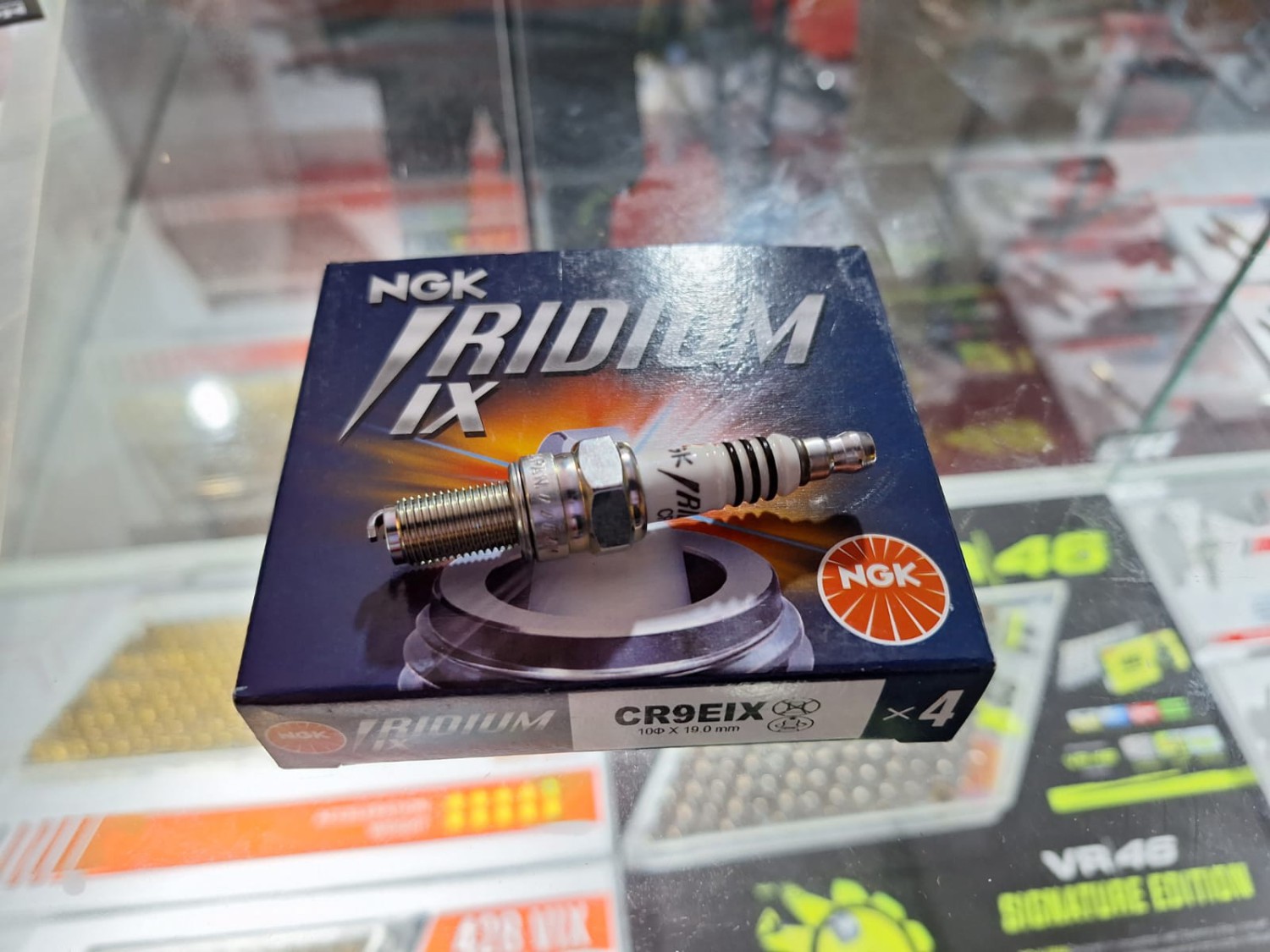Harga Lebih Mahal, Ini Manfaat Pakai Busi Iridium di Motor Harian
