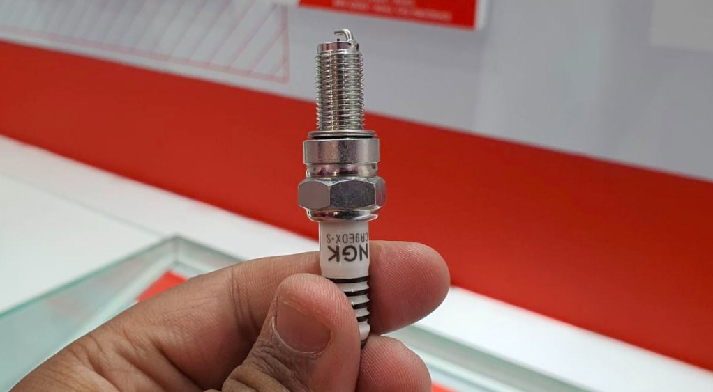 Cara Bersihkan Busi Iridium Mobil yang Kotor, Ahli Kasih Tahu