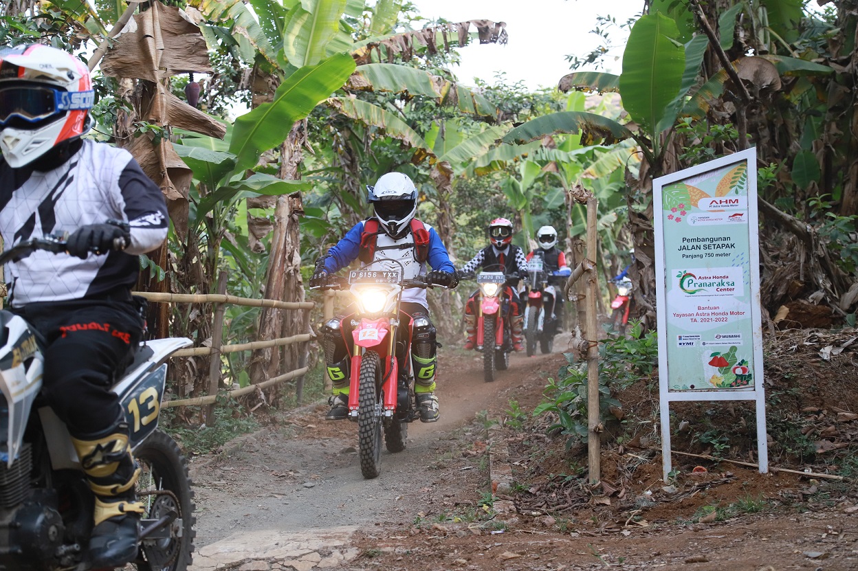 Ramai Pemilik Motor Trail Punya Dua Set Ban, Ternyata Ini Tujuannya