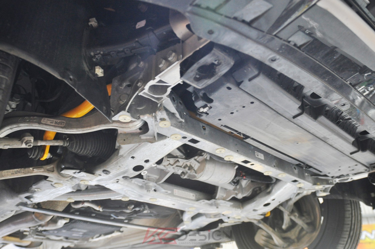 Perawatan Pasca Mudik Lebaran, Penting Cuci Mobil Bagian Kolong