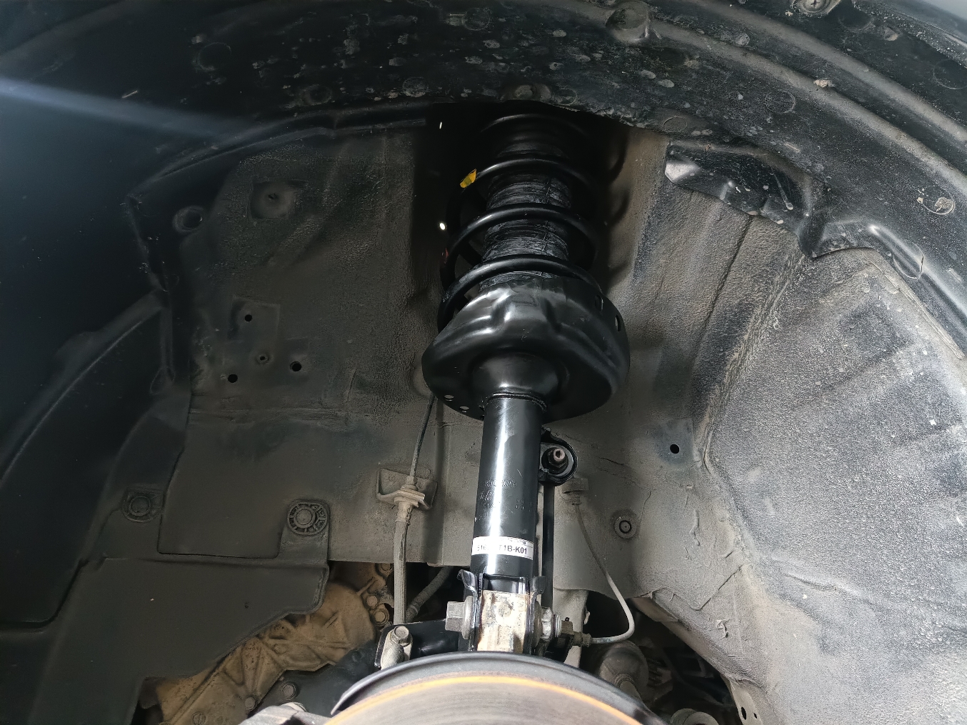 Ini Tiga Penyebab Tapak Ban Mobil Bekas Termakan Cuma Sebelah